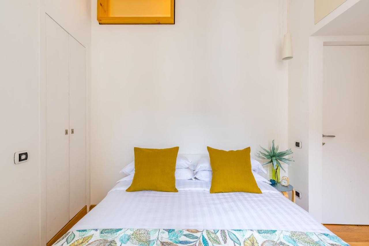 Starhost - Terazza Barbuti Apartment ซาแลร์โน ภายนอก รูปภาพ