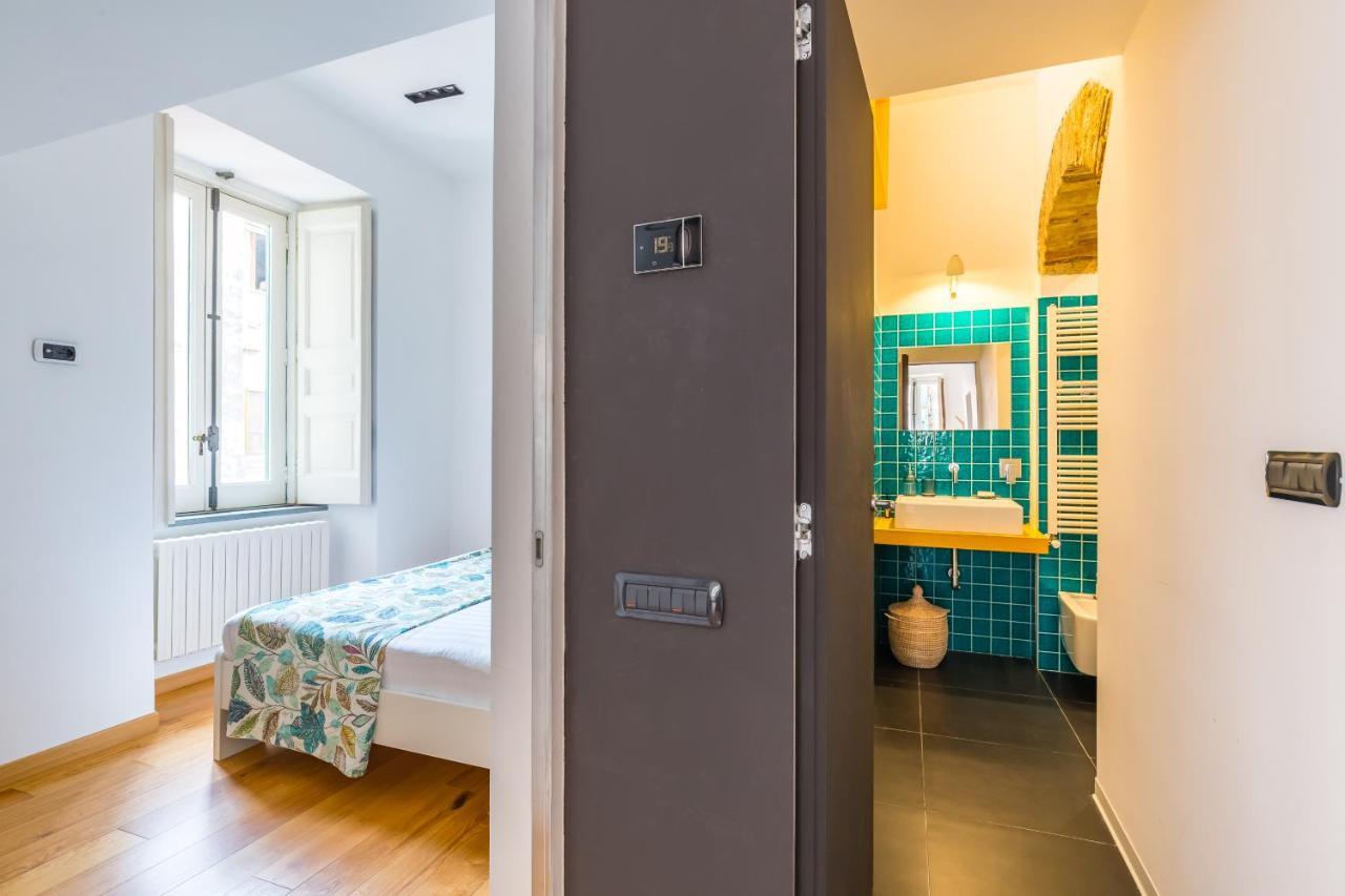 Starhost - Terazza Barbuti Apartment ซาแลร์โน ภายนอก รูปภาพ